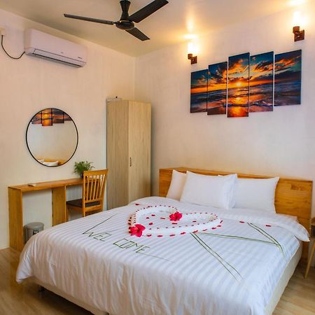 Finolhu Dhigurah Hotel Dhigurah  Bagian luar foto