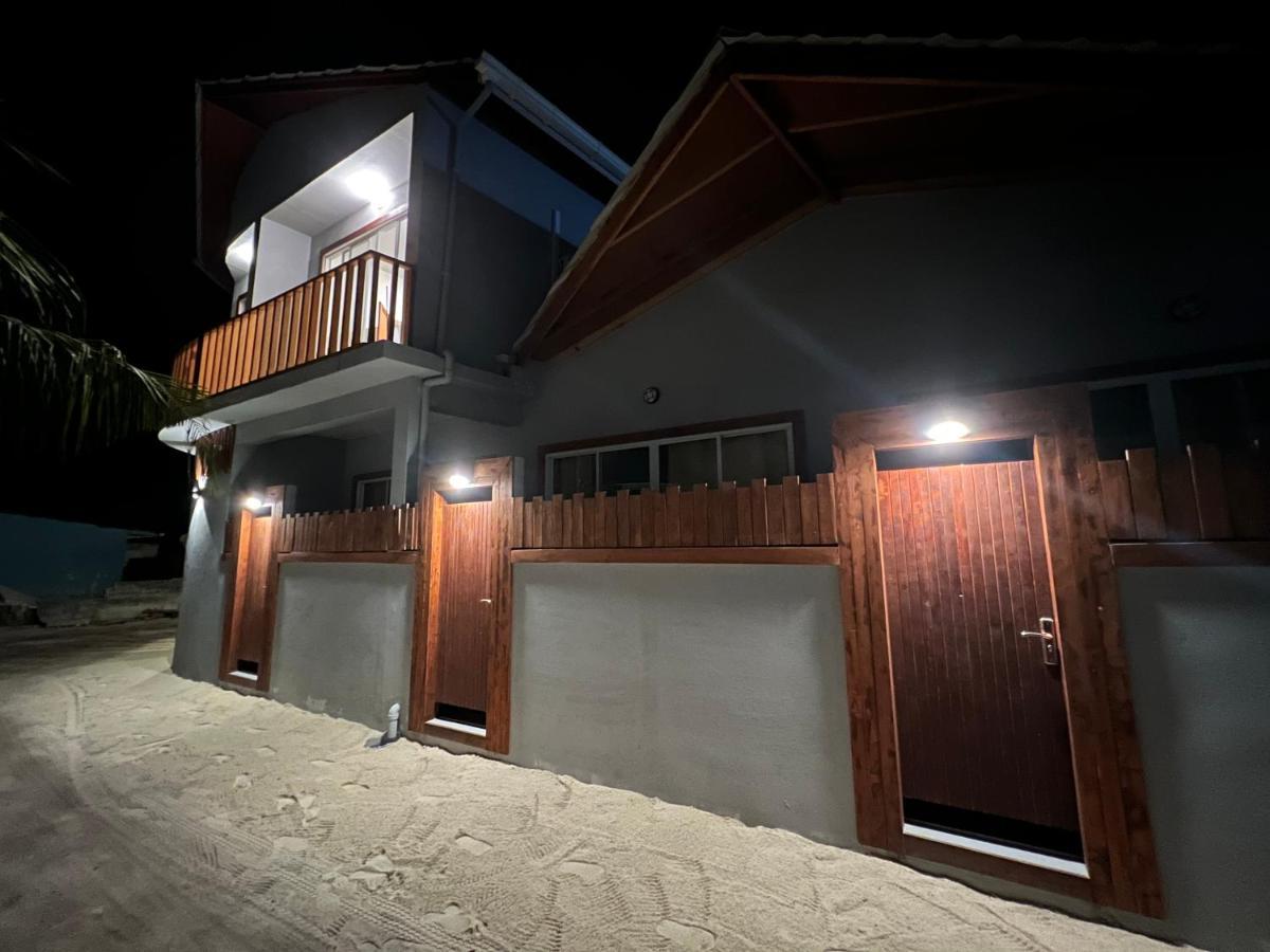 Finolhu Dhigurah Hotel Dhigurah  Bagian luar foto