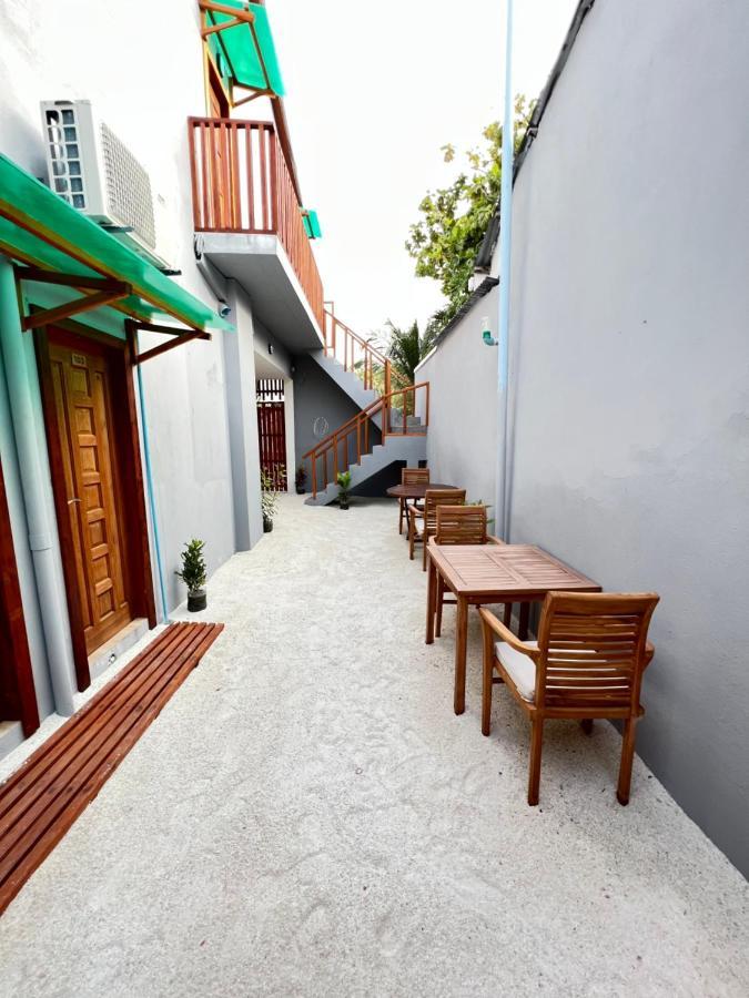 Finolhu Dhigurah Hotel Dhigurah  Bagian luar foto