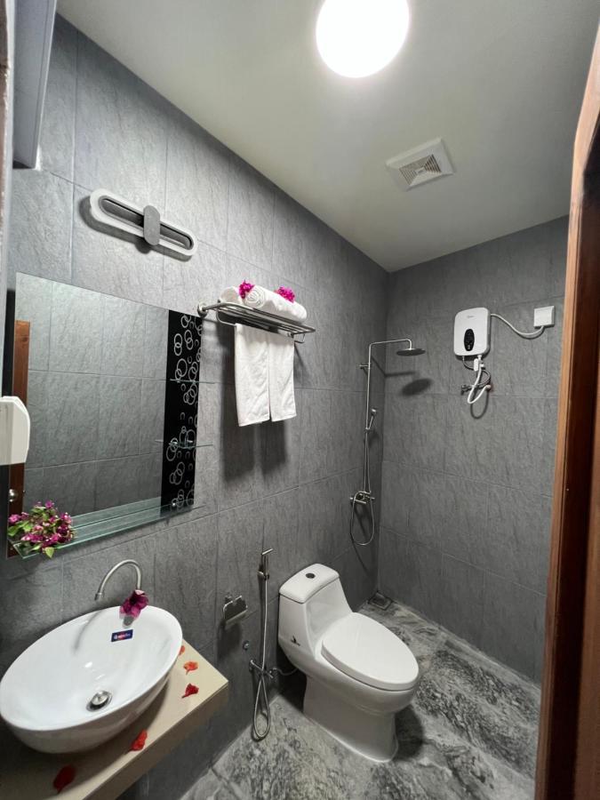 Finolhu Dhigurah Hotel Dhigurah  Bagian luar foto