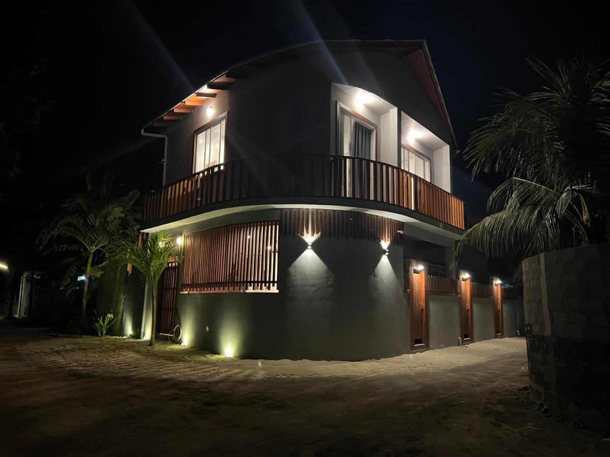 Finolhu Dhigurah Hotel Dhigurah  Bagian luar foto
