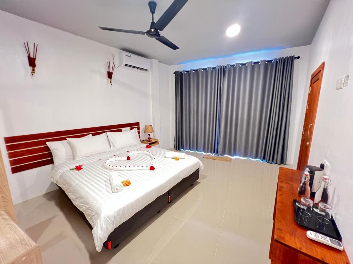 Finolhu Dhigurah Hotel Dhigurah  Bagian luar foto