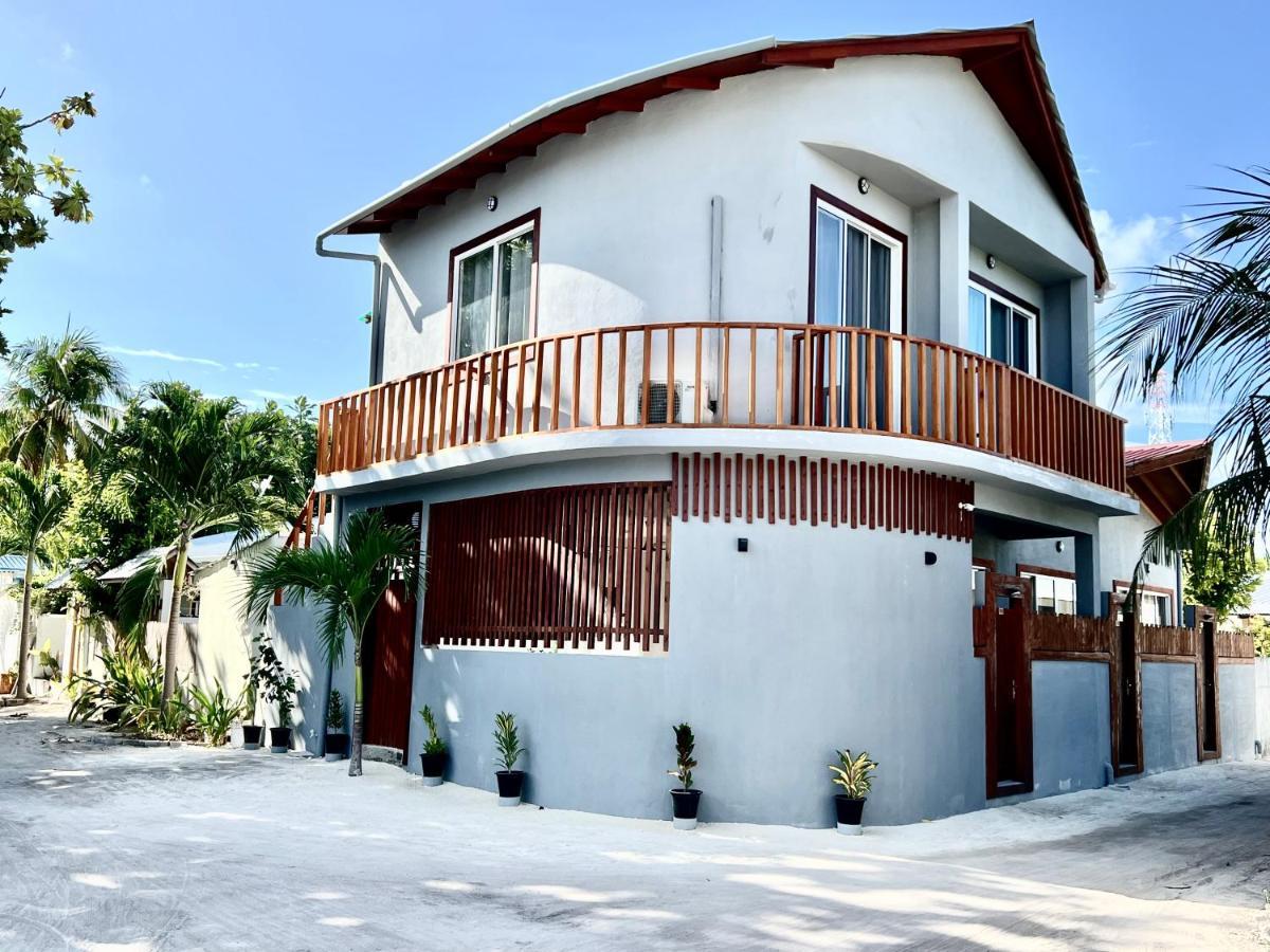 Finolhu Dhigurah Hotel Dhigurah  Bagian luar foto