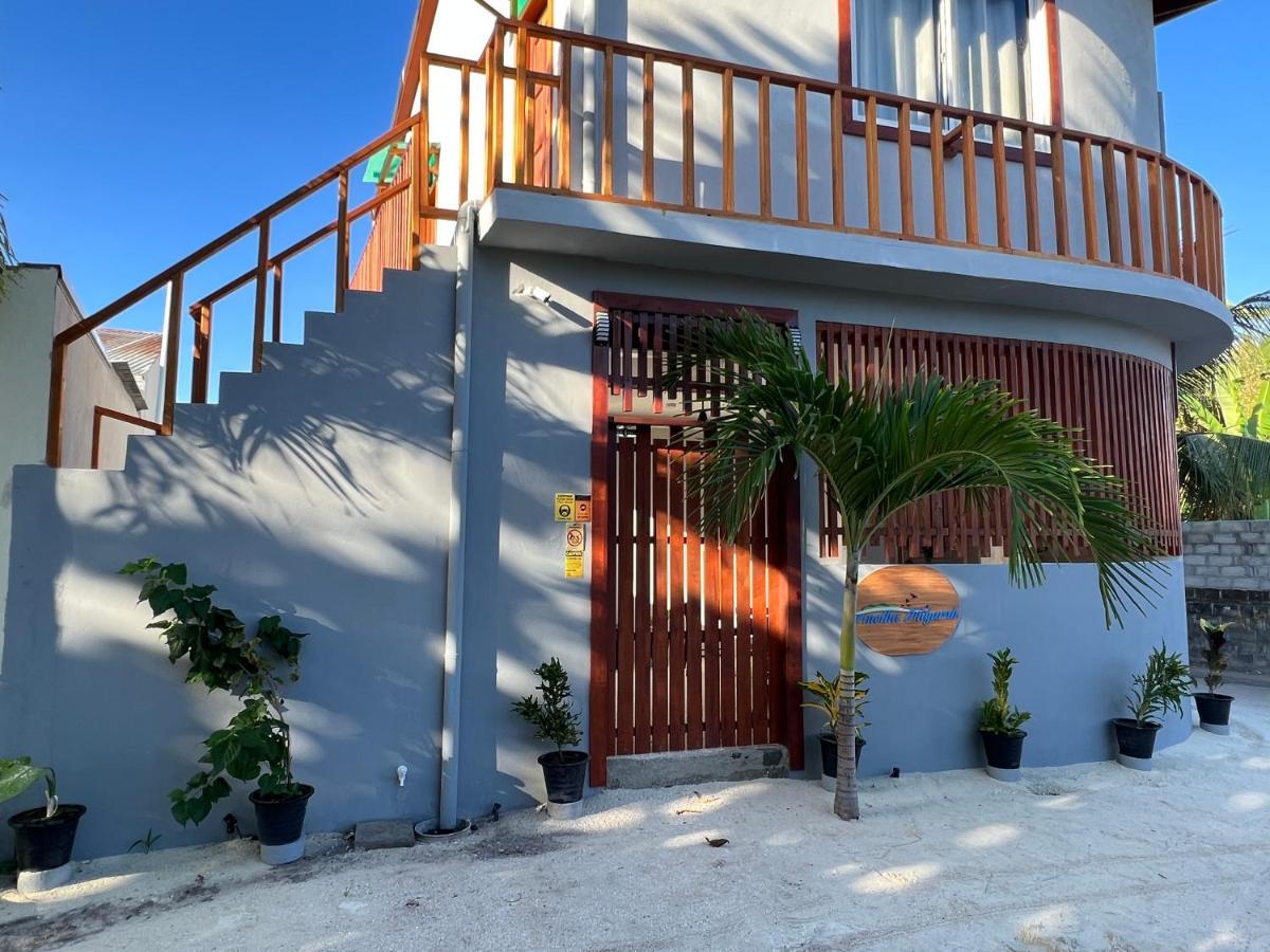 Finolhu Dhigurah Hotel Dhigurah  Bagian luar foto
