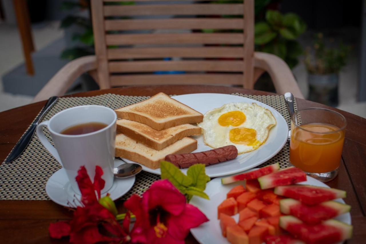 Finolhu Dhigurah Hotel Dhigurah  Bagian luar foto