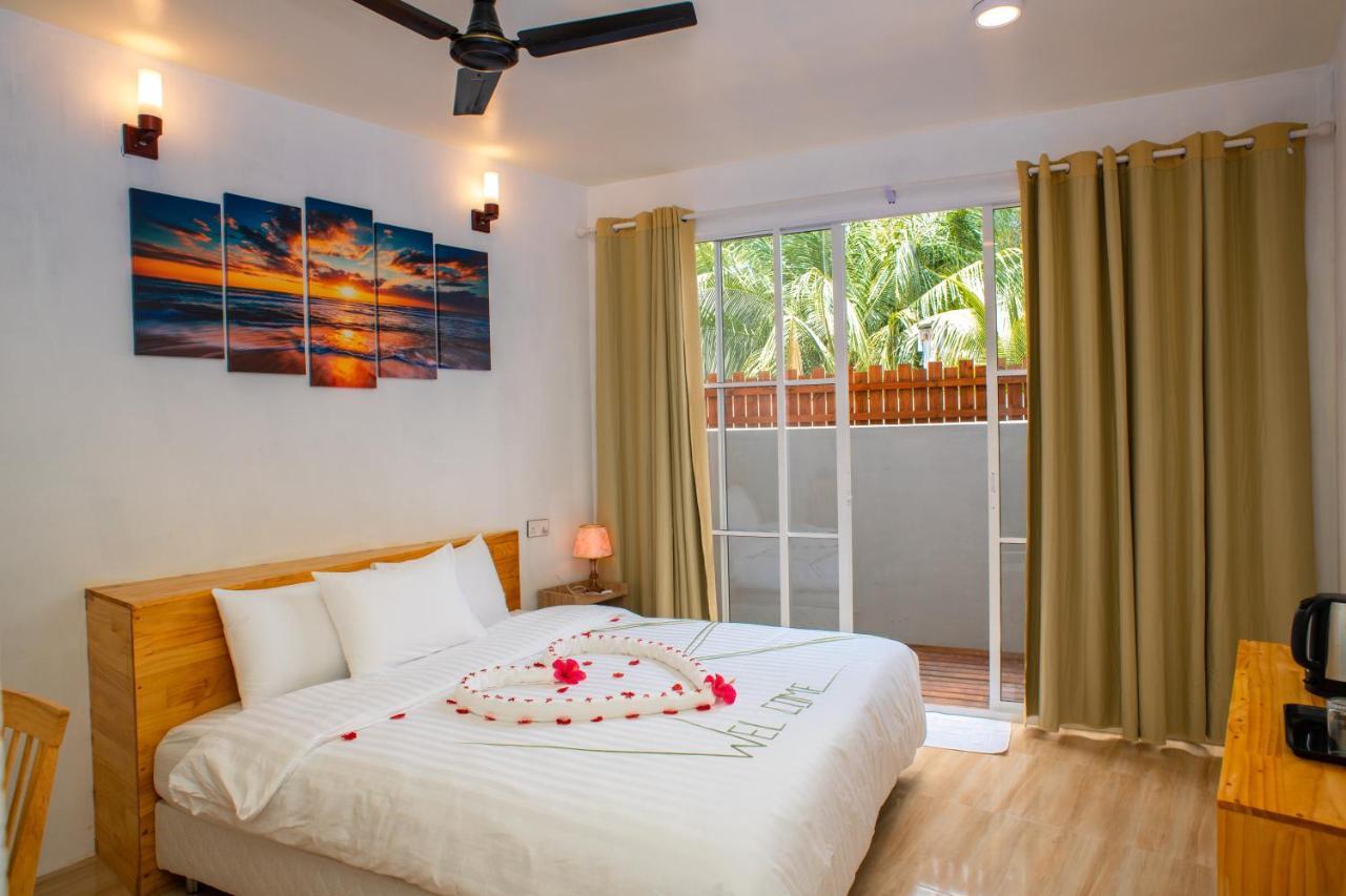 Finolhu Dhigurah Hotel Dhigurah  Bagian luar foto