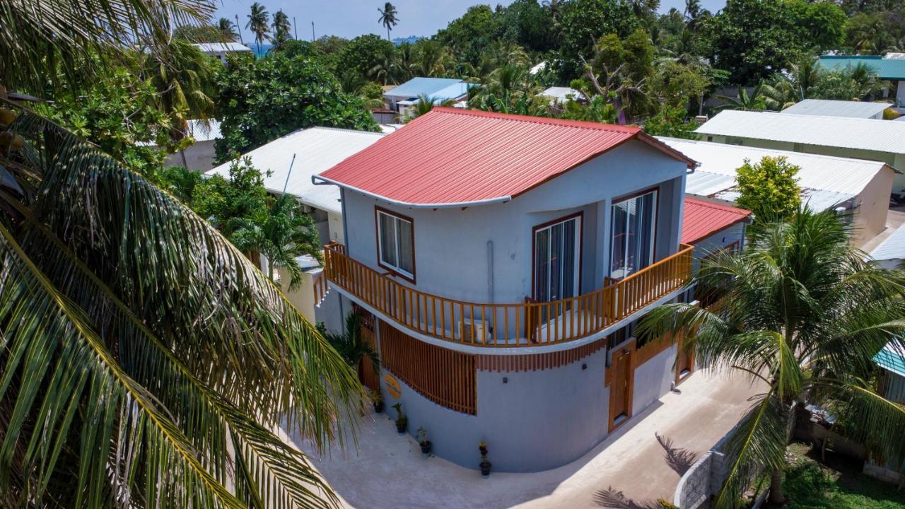 Finolhu Dhigurah Hotel Dhigurah  Bagian luar foto